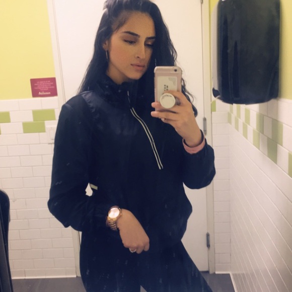 Meet your Posher, Genesis - Picture 2 of 4